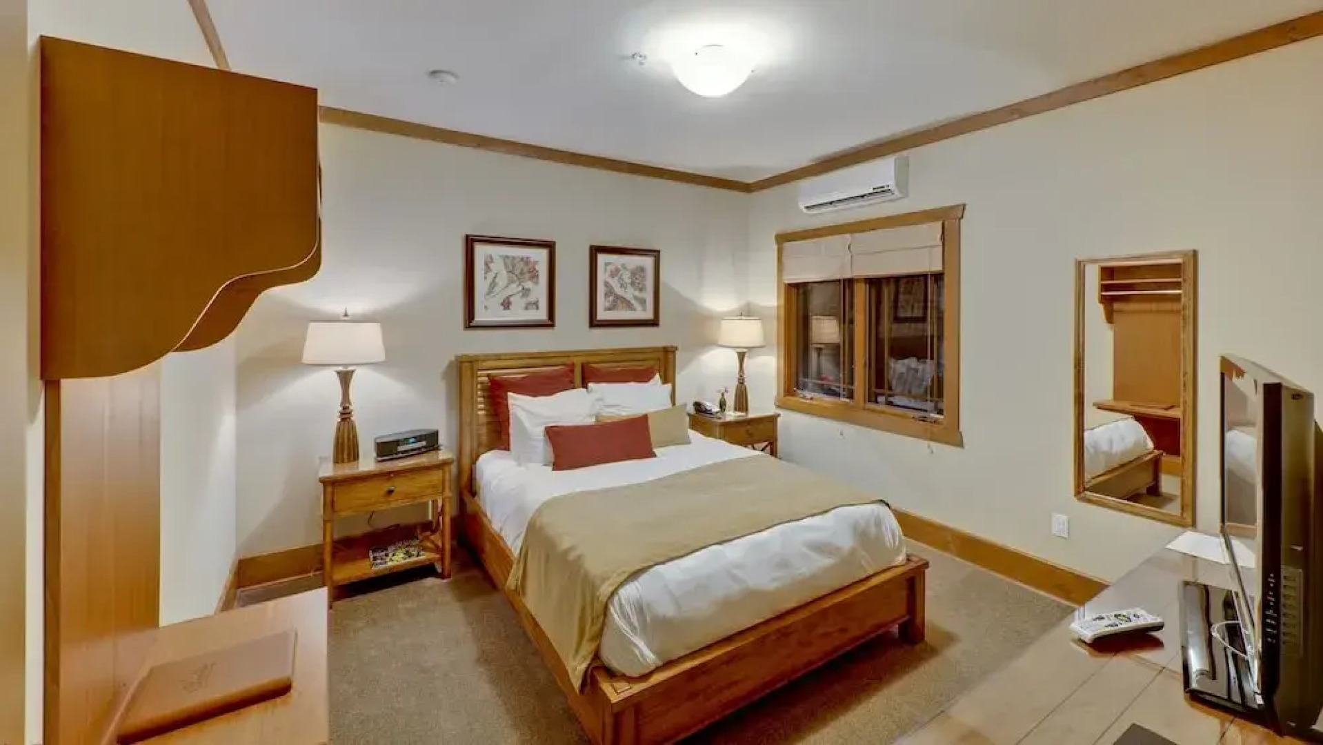 The Esmeralda Inn at Lake Lure