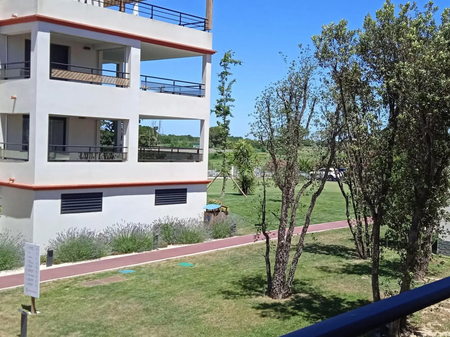 Apartment overlooking golf course, Horizon Golf Residence, St Cyprien