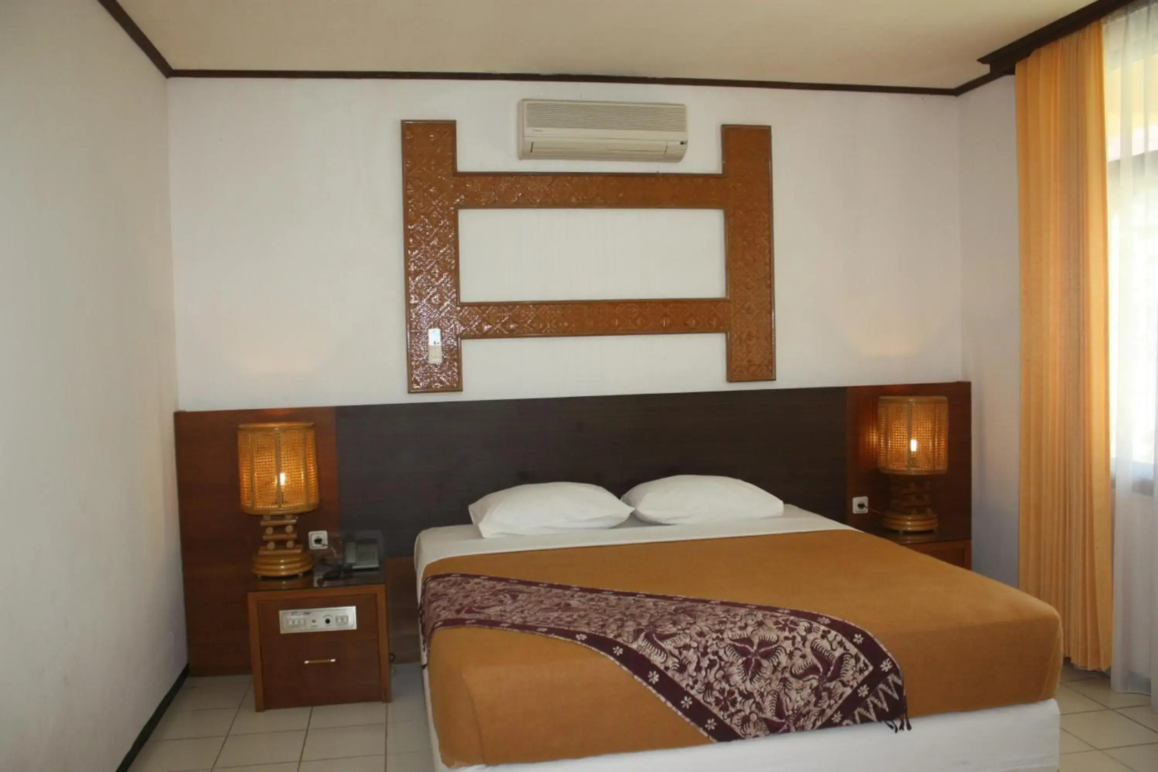 Puri Naga Beachfront Cottages