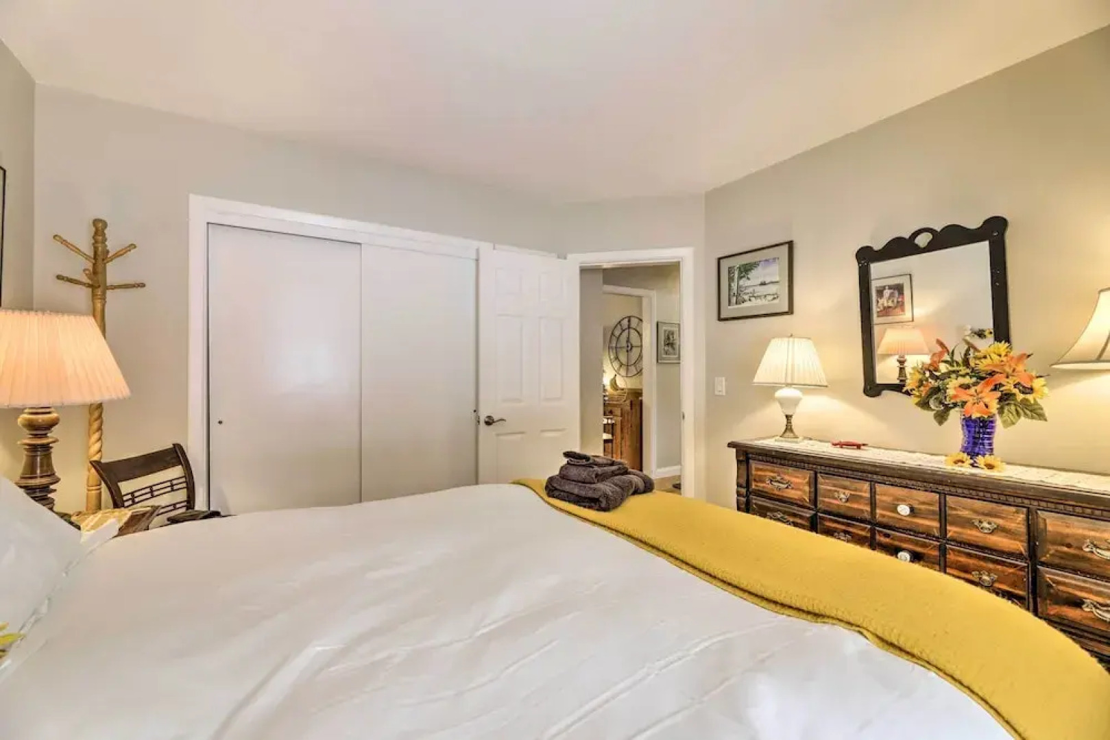 Hadley Vacation Rental 24 Mi to Springfield!