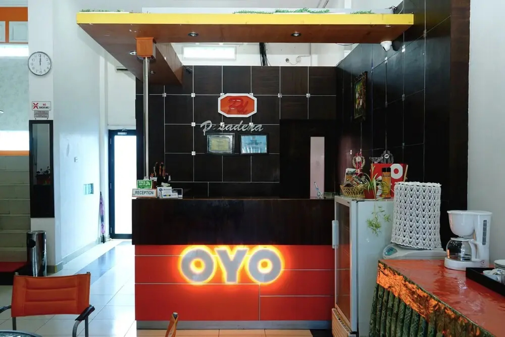 OYO 843 Pasadena Hotel