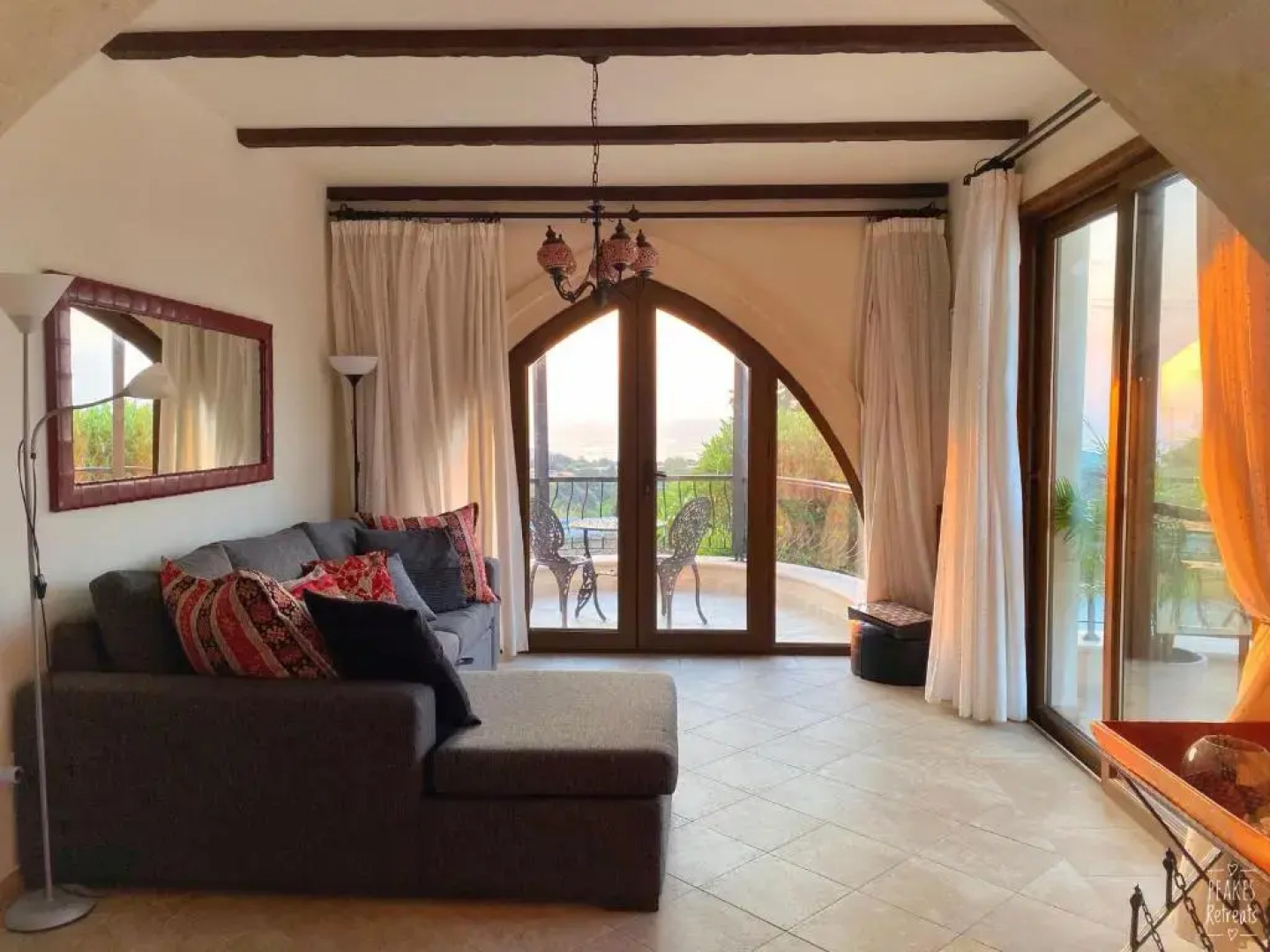 No1 The Lanterns, Peake’s Retreats