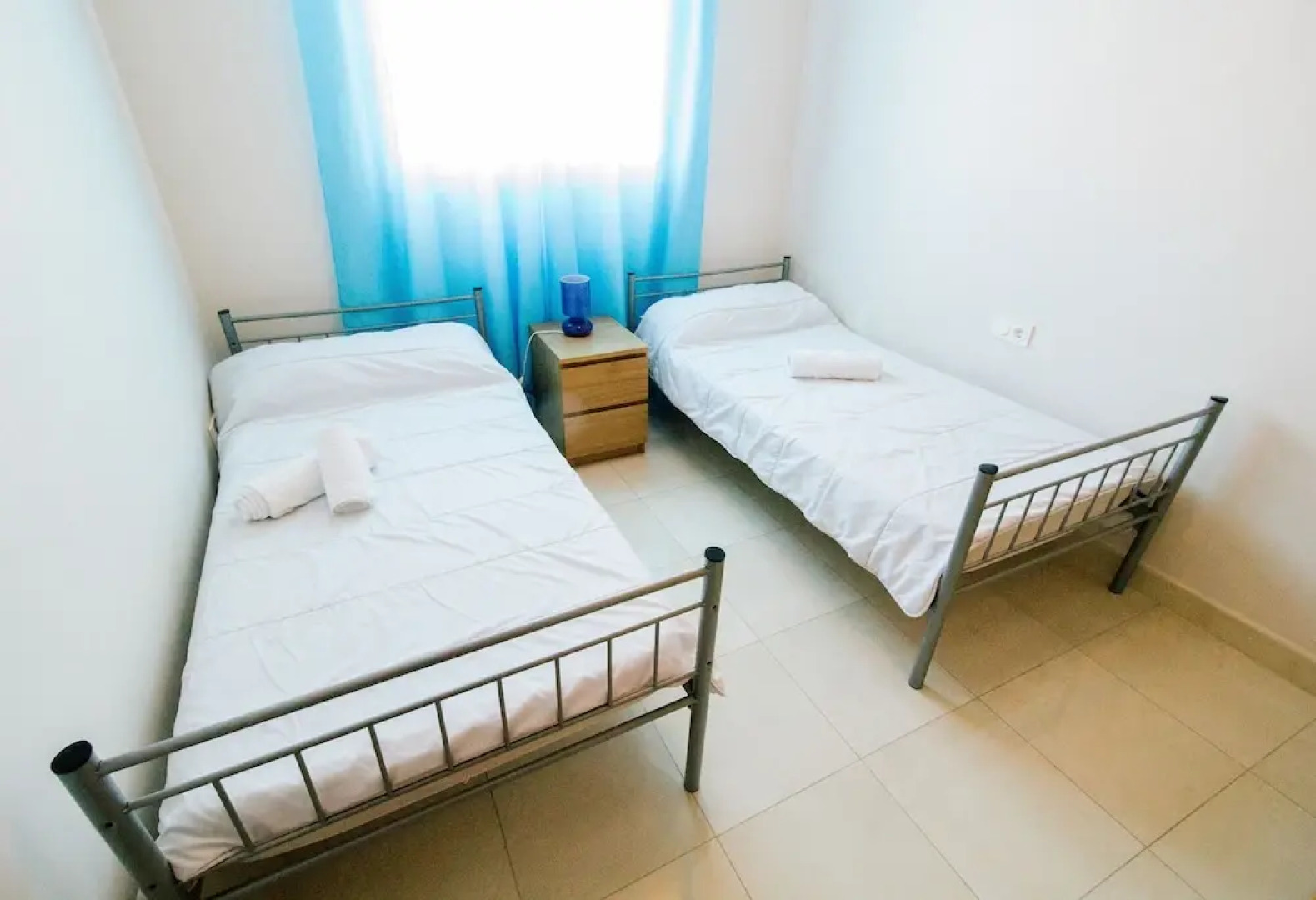 Espectacular residencial en 2ª linea Piscina/Tenis