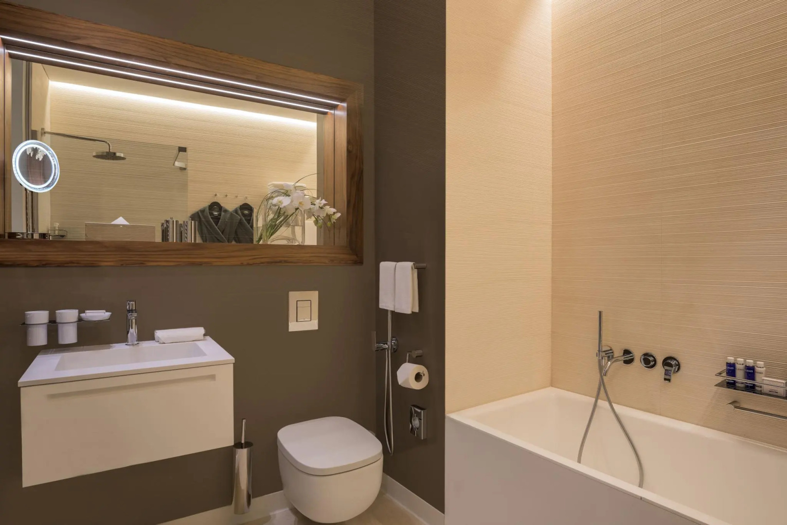 Отель Crystal House Suite Hotel & Spa