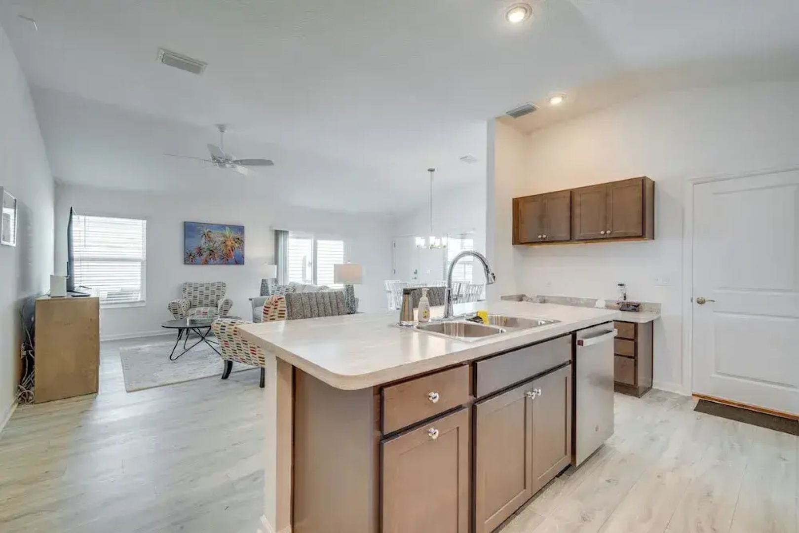 Pool Access, Patio & Grill: Sunny Florida Escape!