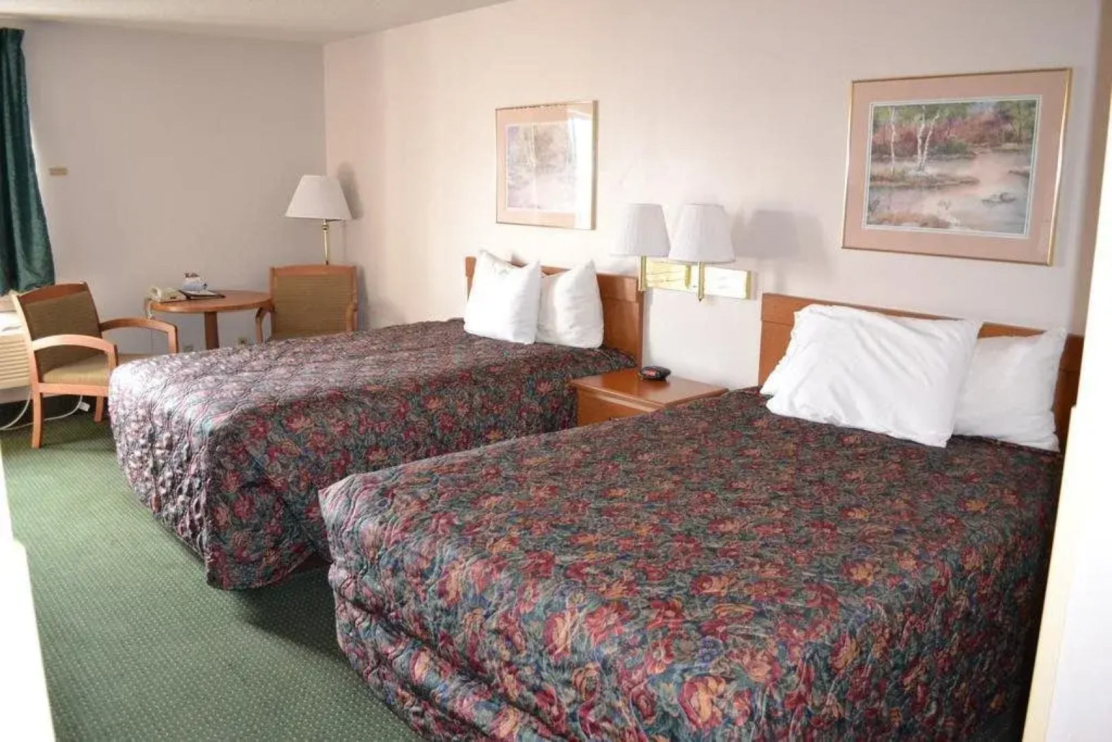 Countryside Inn & Suites