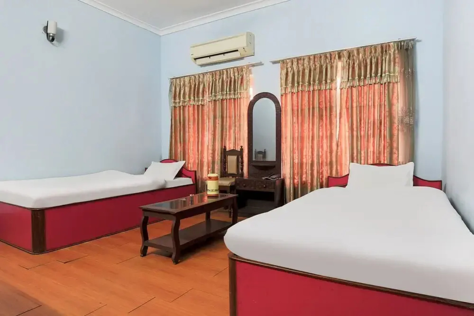 OYO 436 Hotel Everest Inn