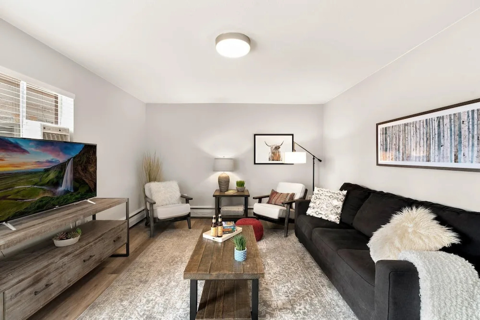 Breathtaking condo in the heart of Old Town