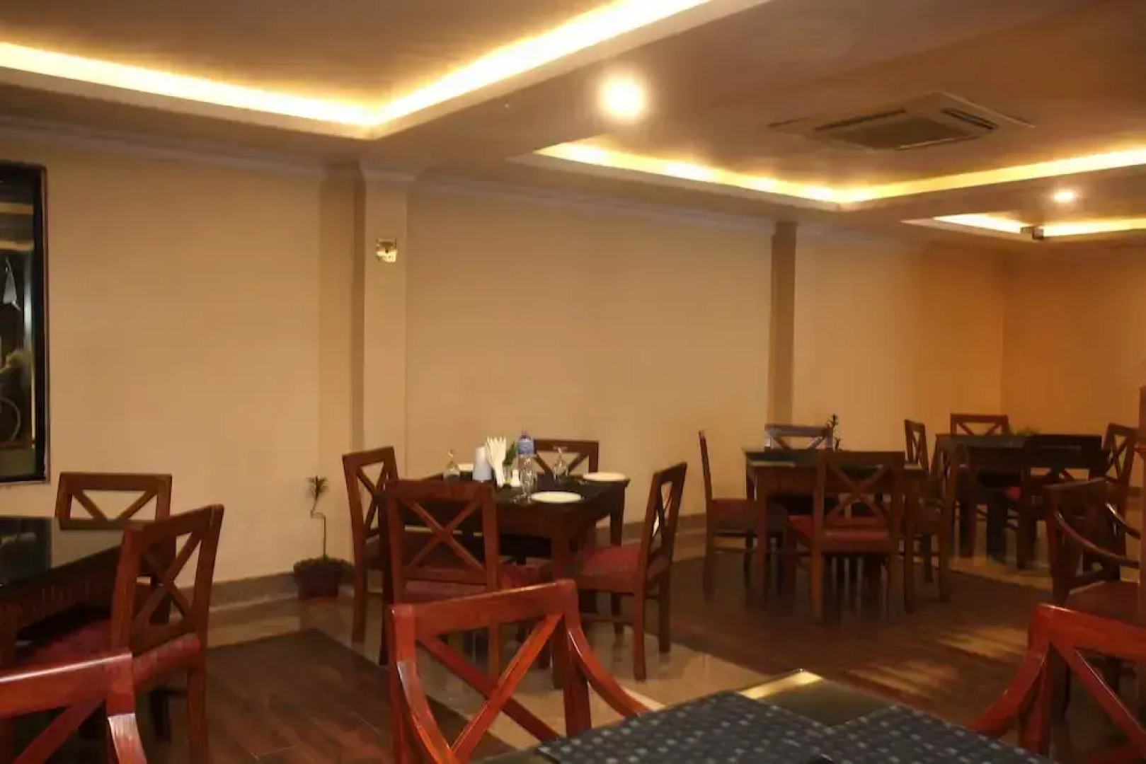 Capital O 699 Hotel Sneha