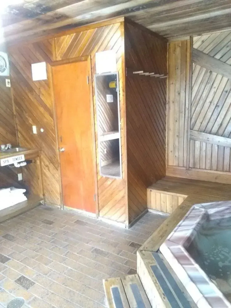 Kootenai Valley Motel