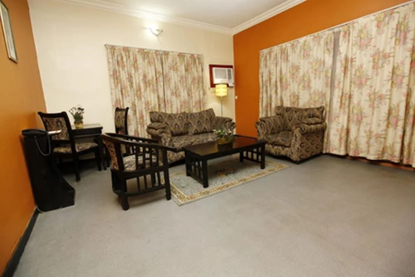 Etal Hotel and Halls