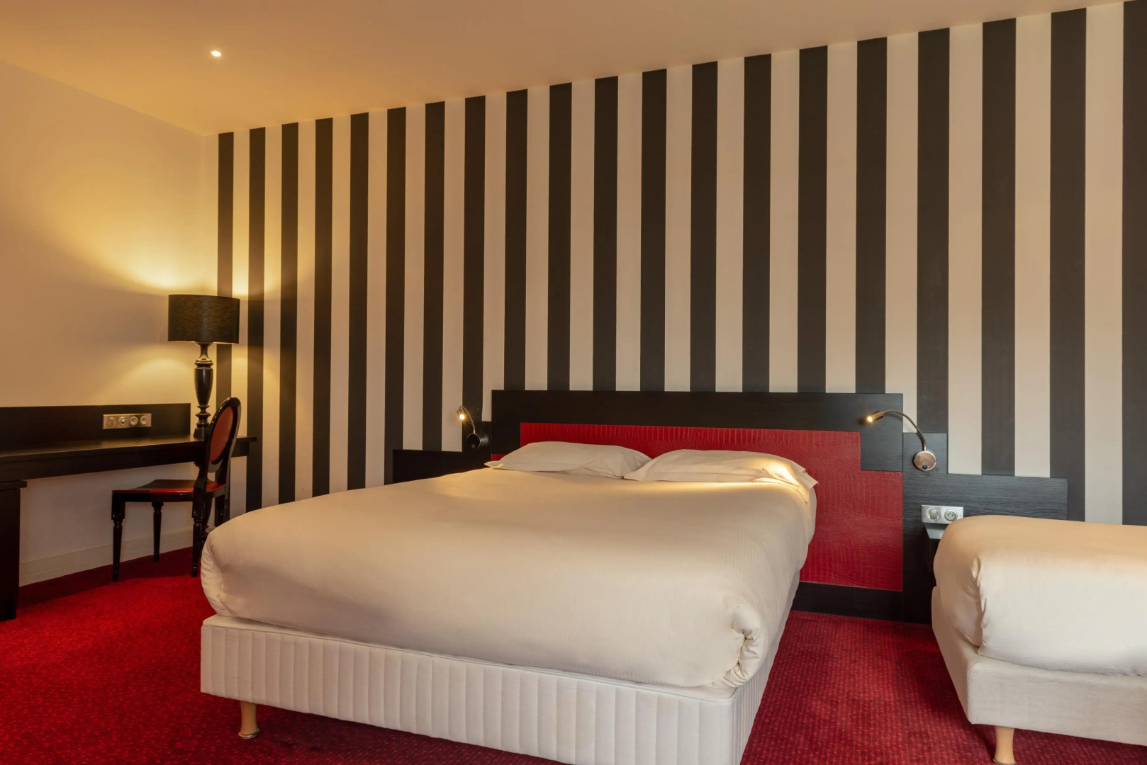 The Originals Boutique, La Maison Rouge