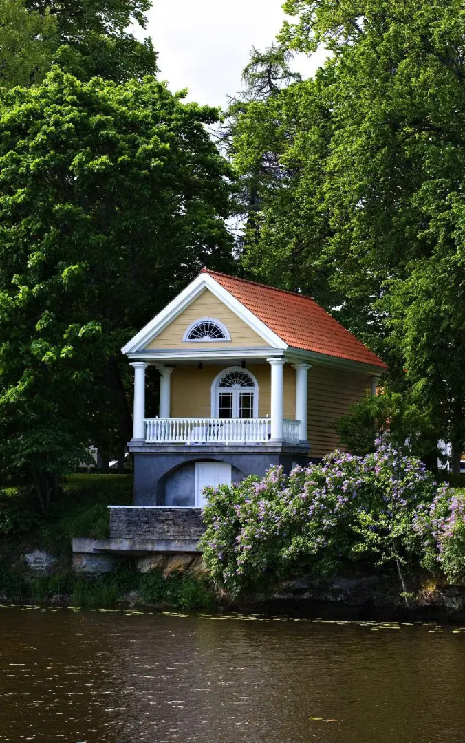 Загородный клуб и spa-центр усадьбы Вихула