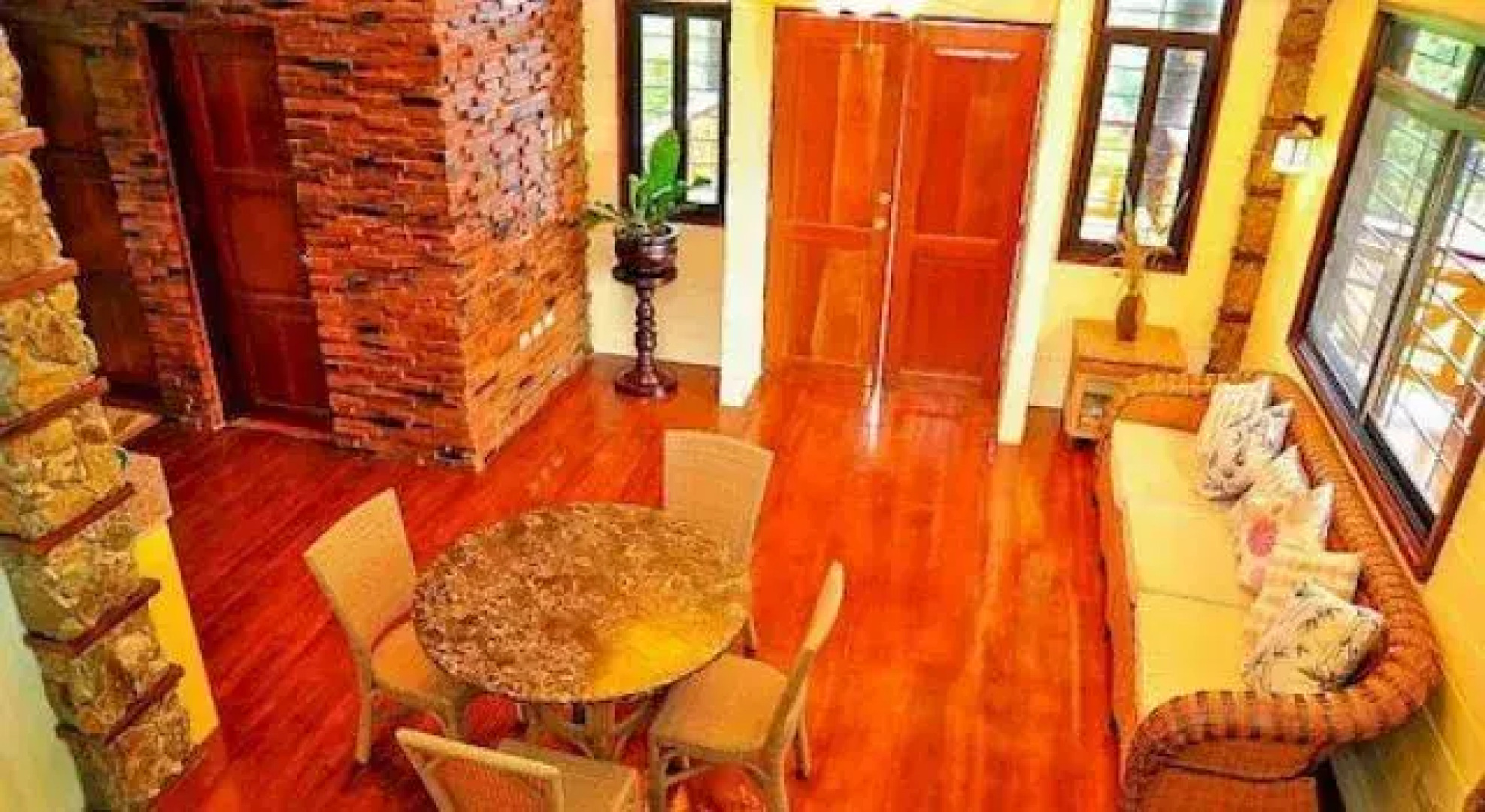 Kenwood Highland Cottages