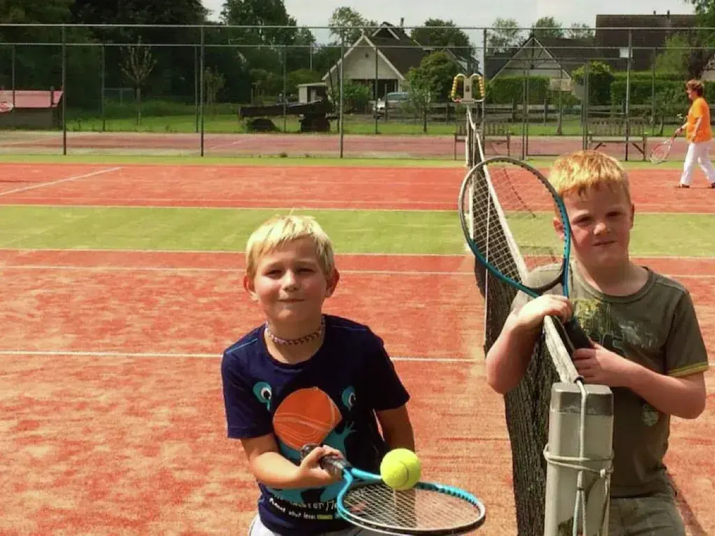 Modern chalet with oven, near the Wadden Sea