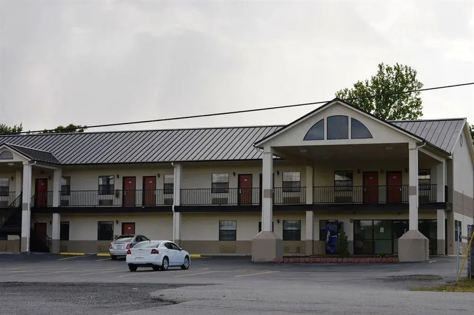 Super 8 Kiowa