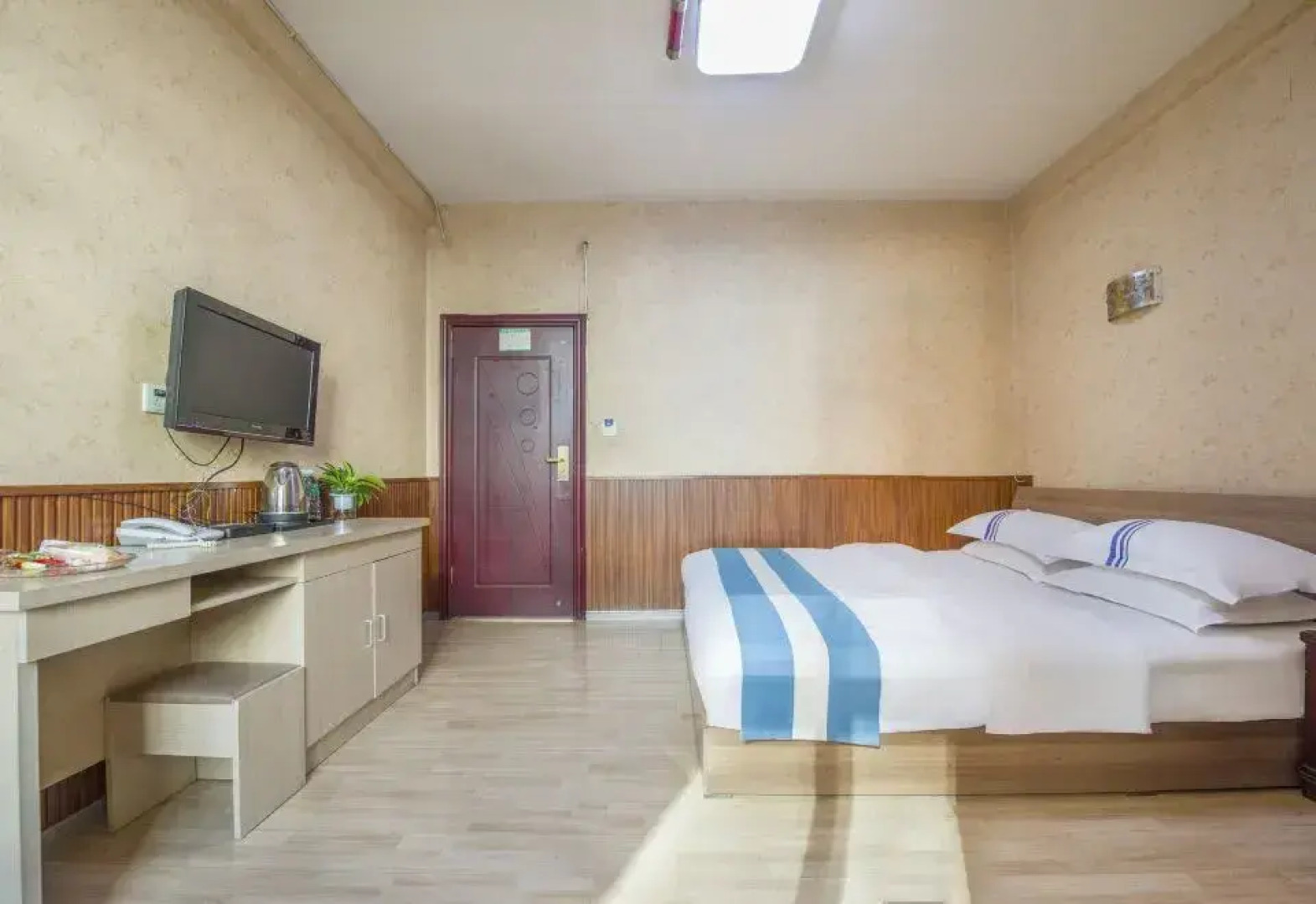 Donghao Hotel (Xichang tourism distribution center store)