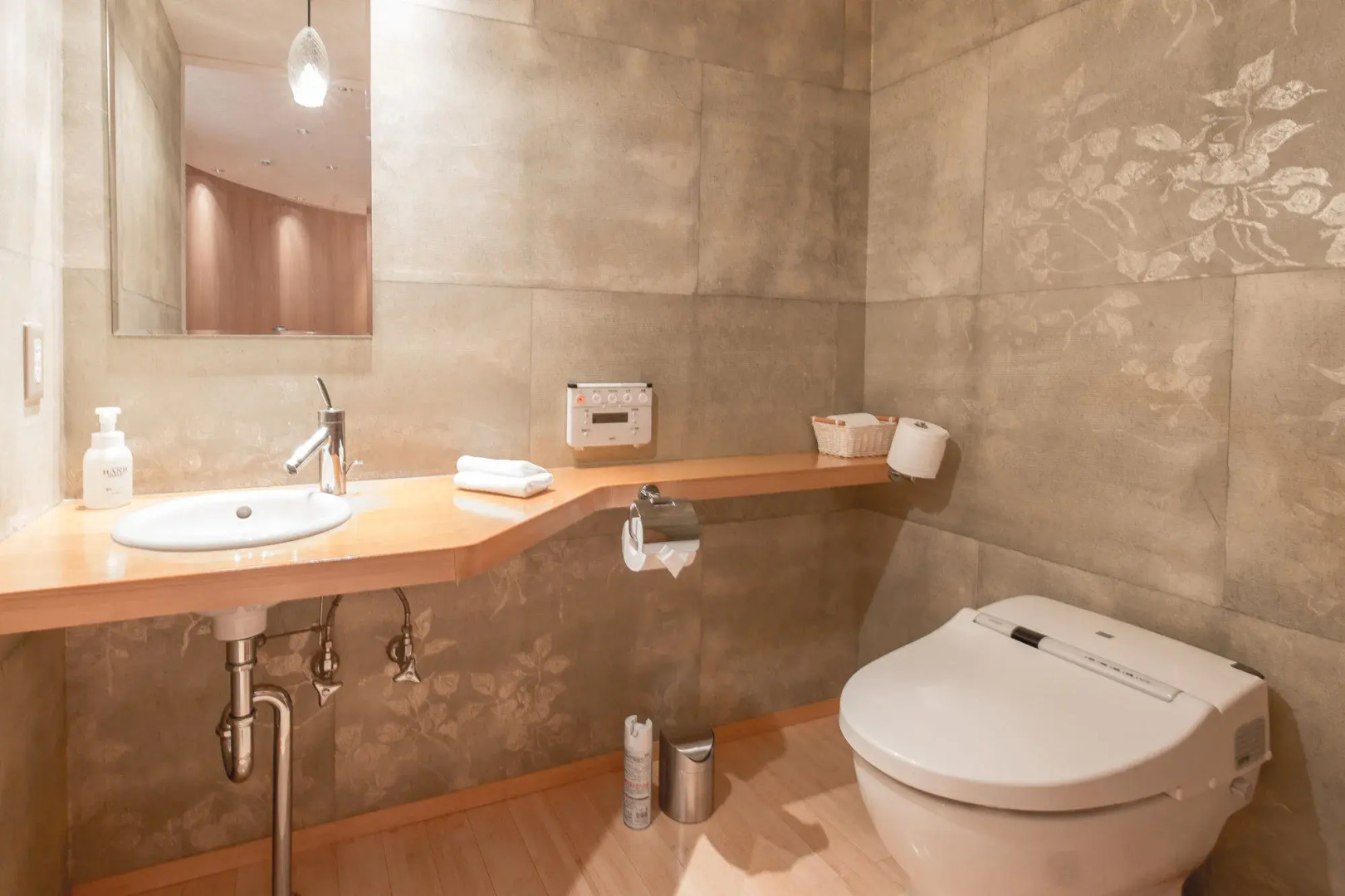 Отель Honjin Hiranoya Kachoan