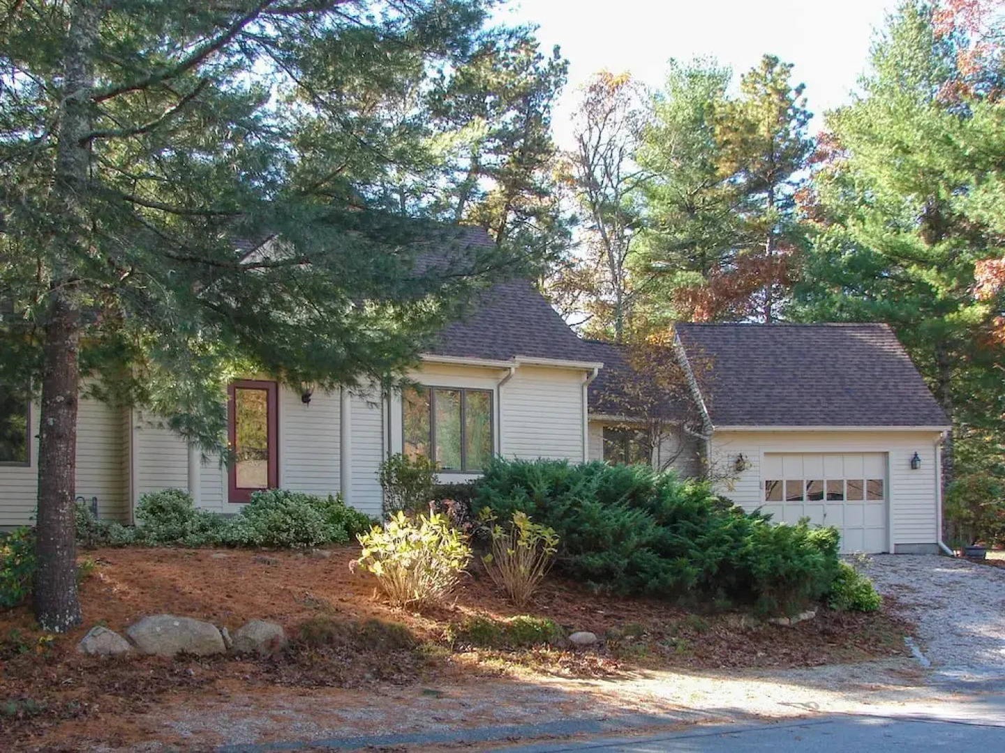 New Listing! Cape Haven - Steps To Fells Pond 3 Bedroom Home
