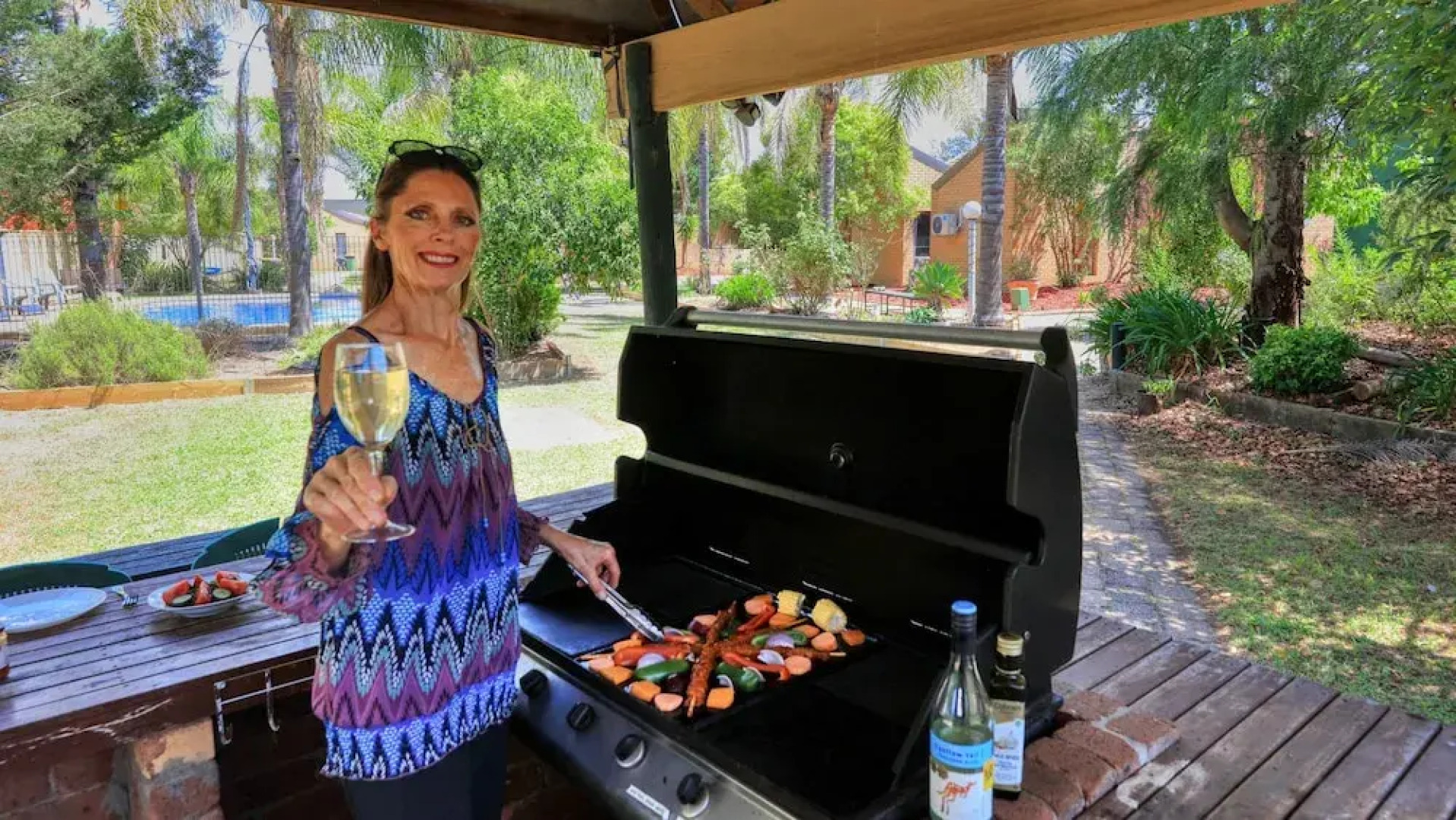 Executive Hideaway Motel