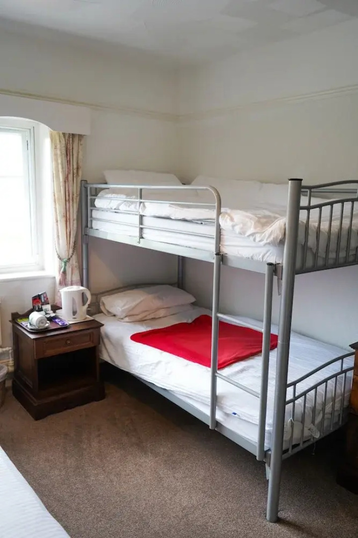 The Fox & Hounds Hotel