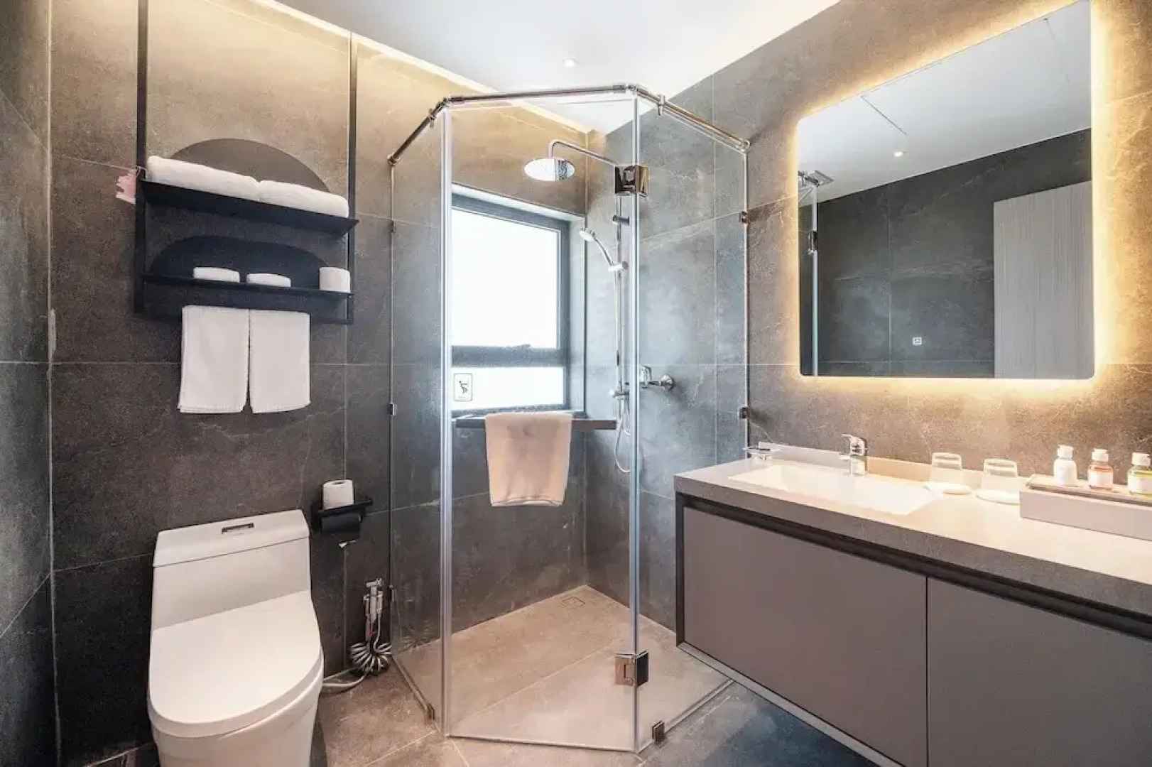 Argo Pattaya Resort and Villas