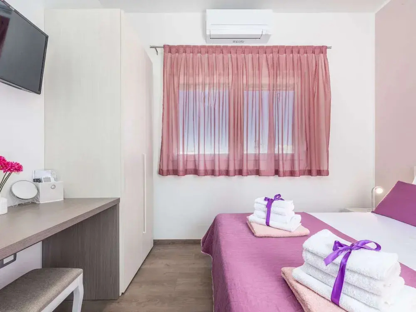 Villa in Novigrad With Private Pool