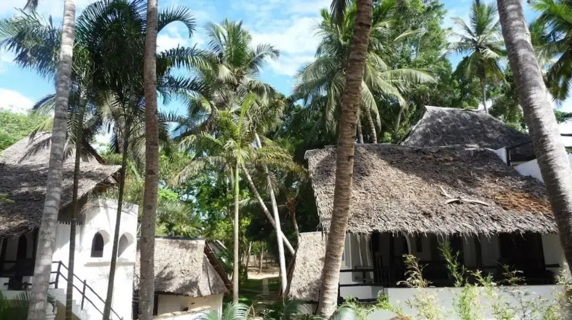 Kusini Beach Cottages