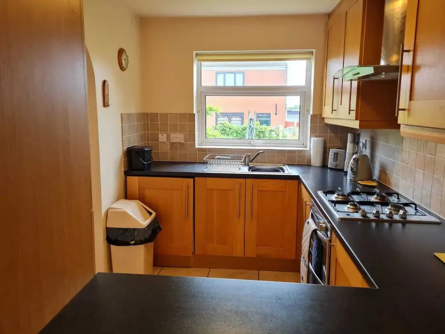 Immaculate 3-bed House With Free Parking in Bolton