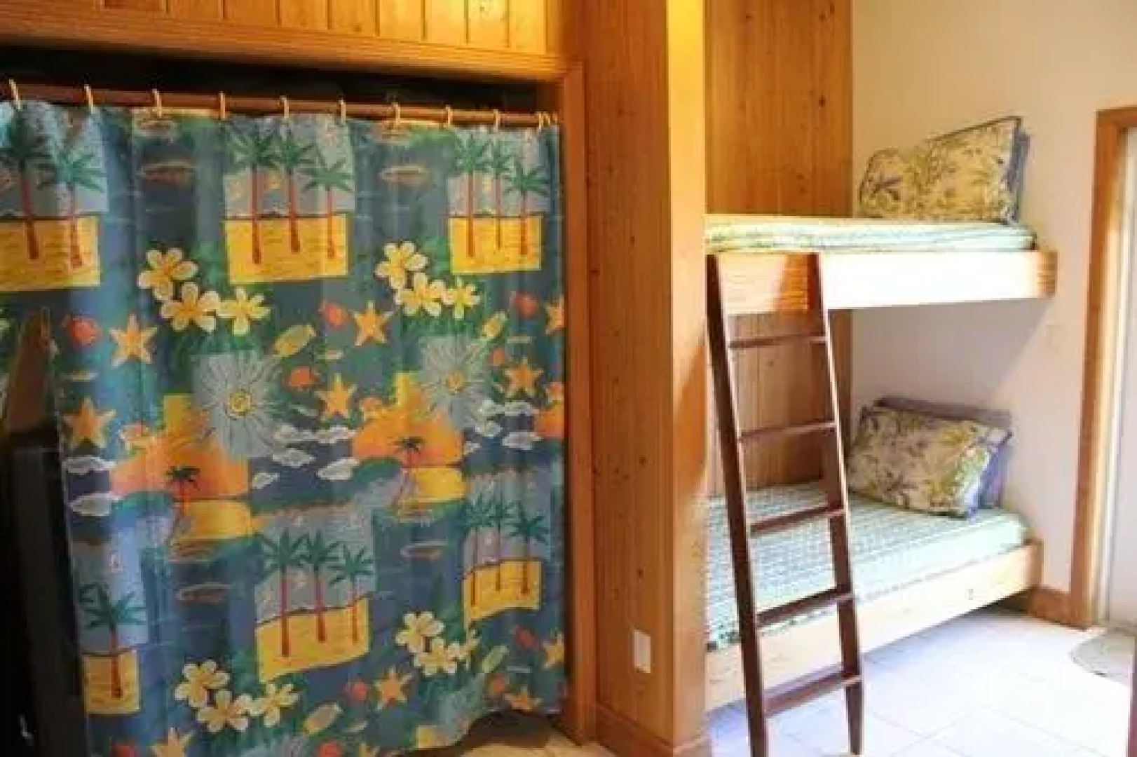 Abaco Pineapple Beach