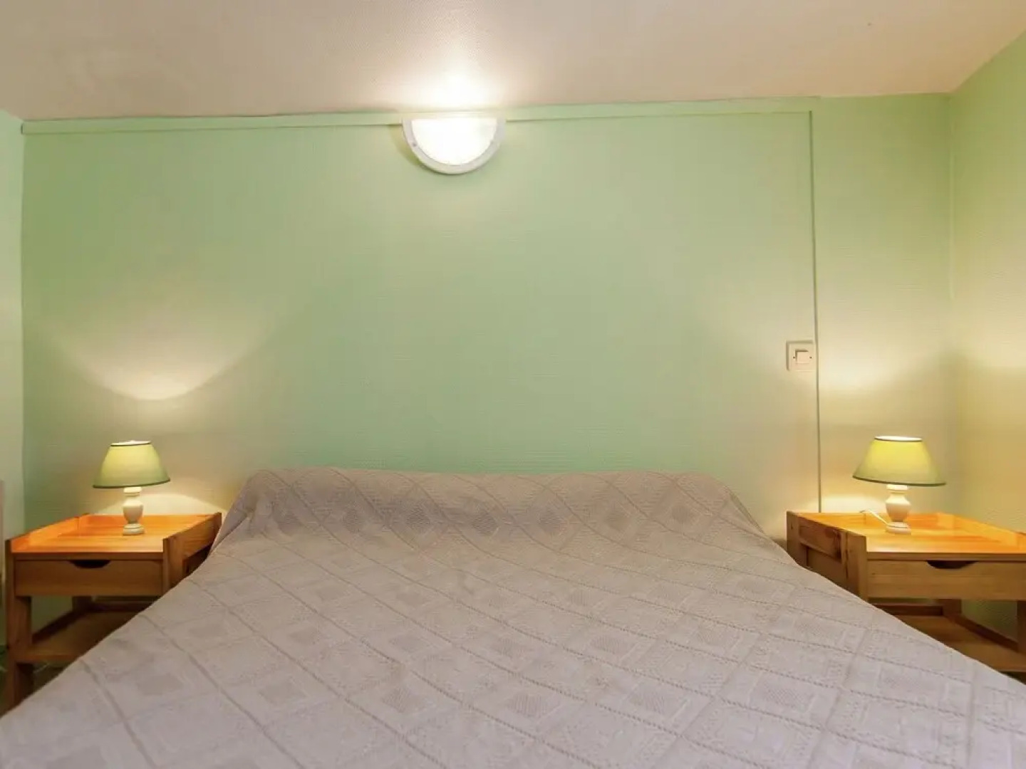 Modern Chalet in Neuvic with Private Swimming Pool