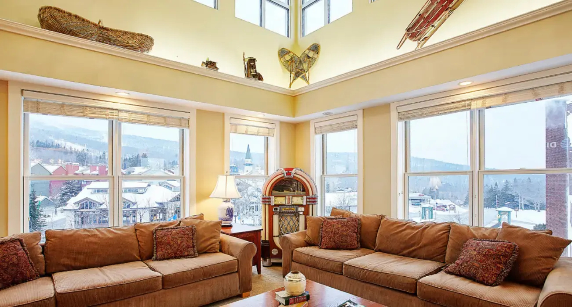 Long Trail House - Stratton Mountain