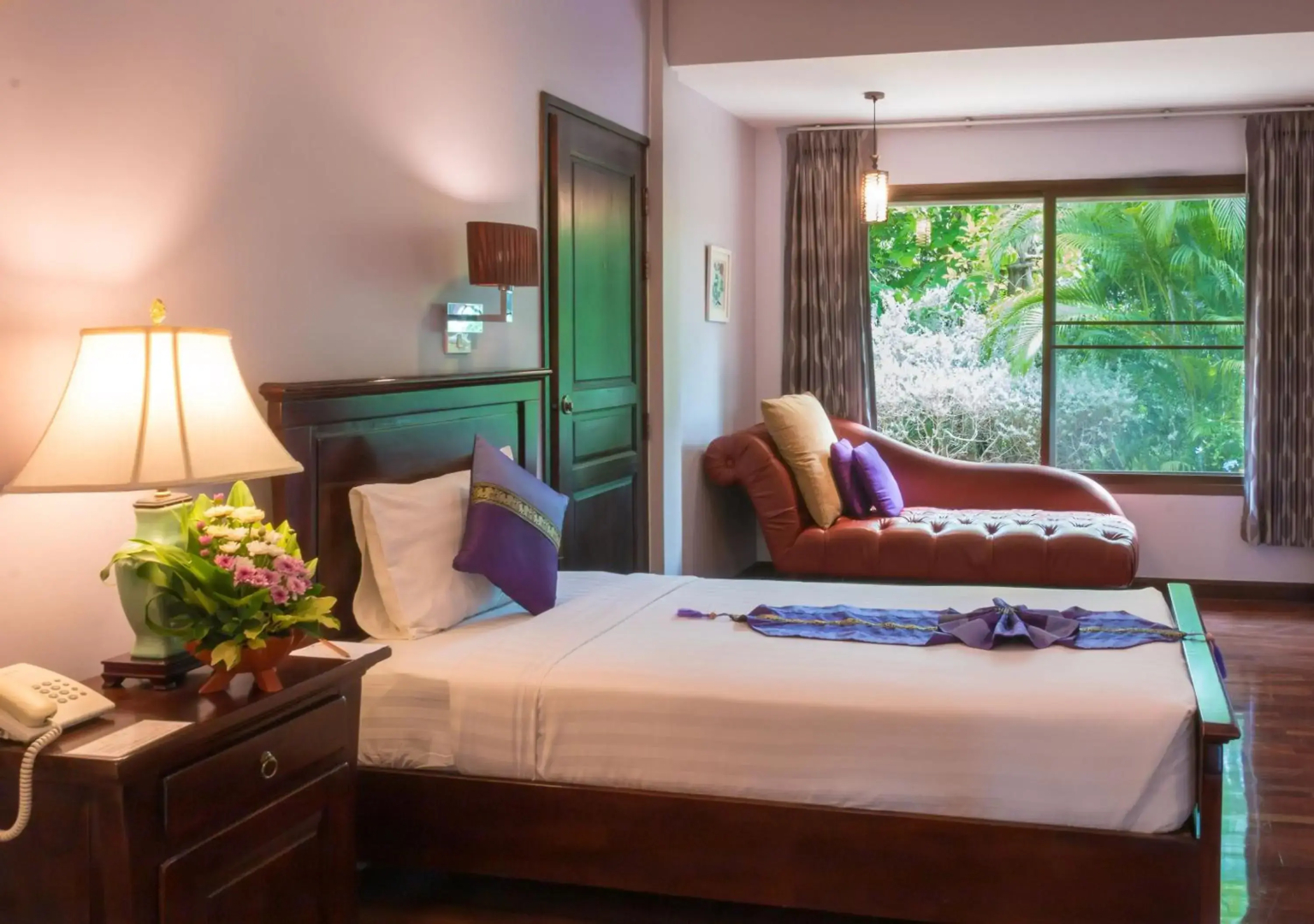 Phuwanalee Resort