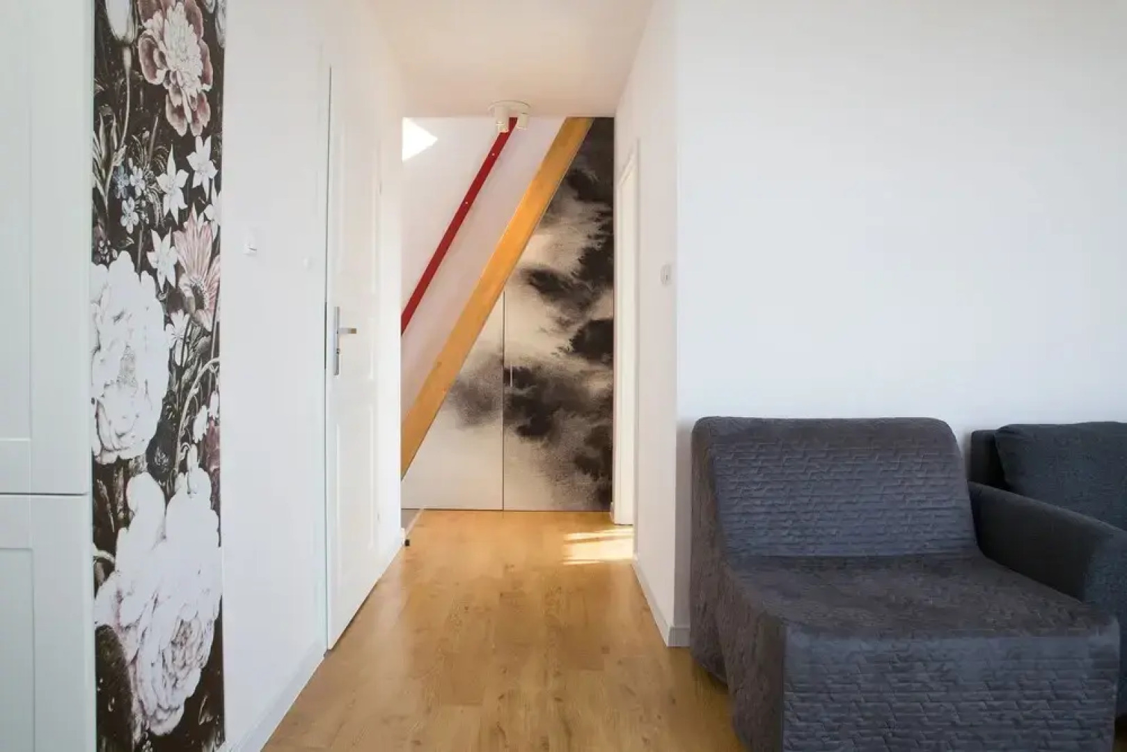 TimeGoesSlow Cozy Attic City Center