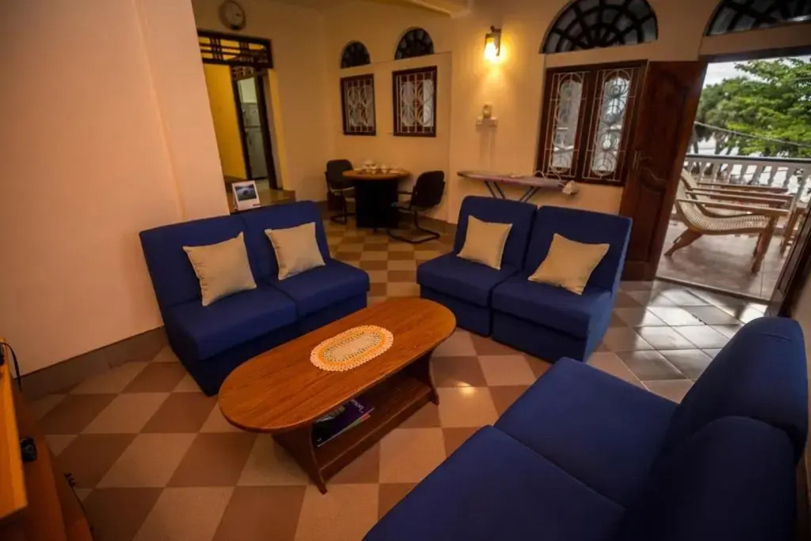 Neverbeen to Lagoon Town