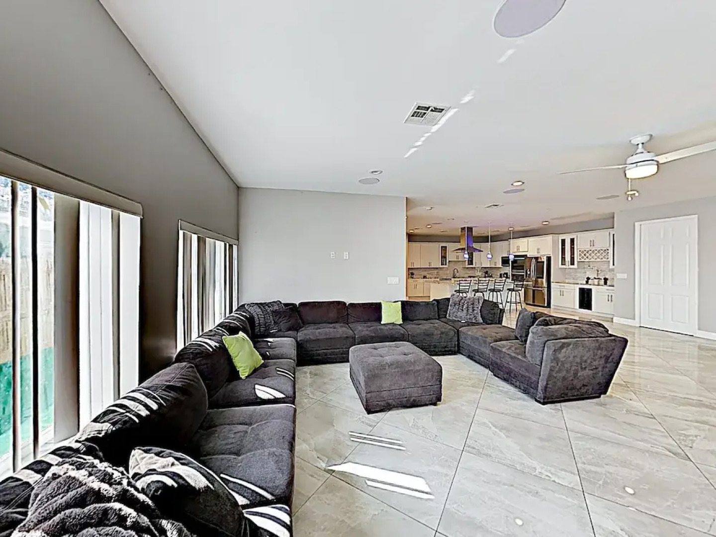 New Listing! Sumptuous Near Beach W/ Pool 3 Bedroom Home