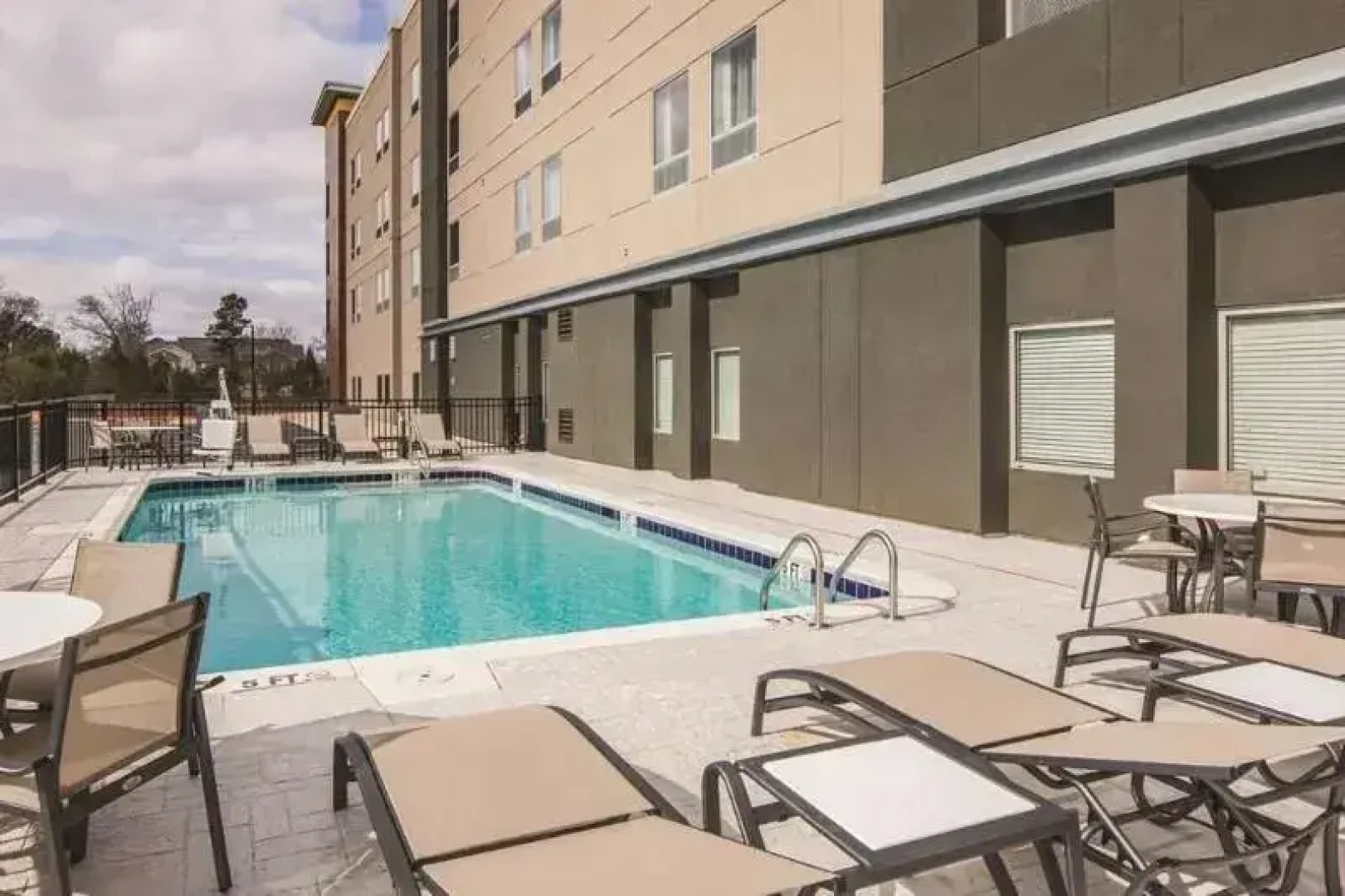 La Quinta Inn & Suites by Wyndham McDonough