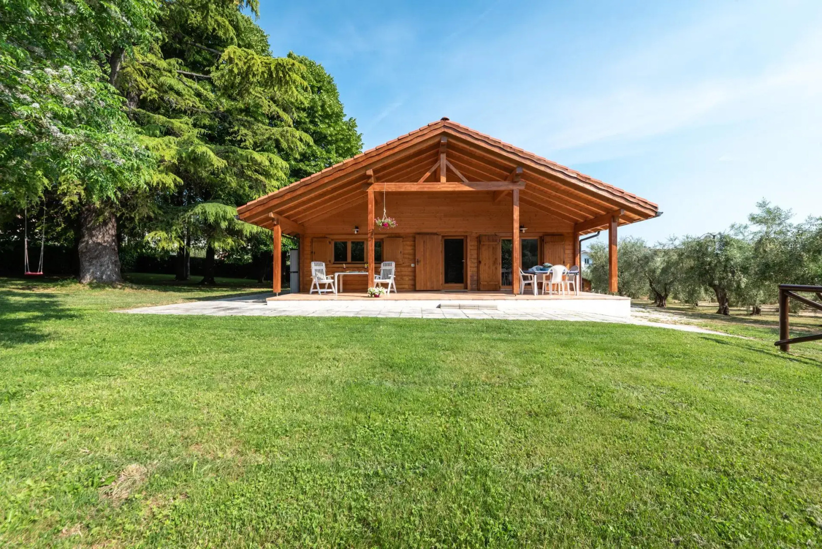 Villa degli Ulivi, with large garden and swimming pool