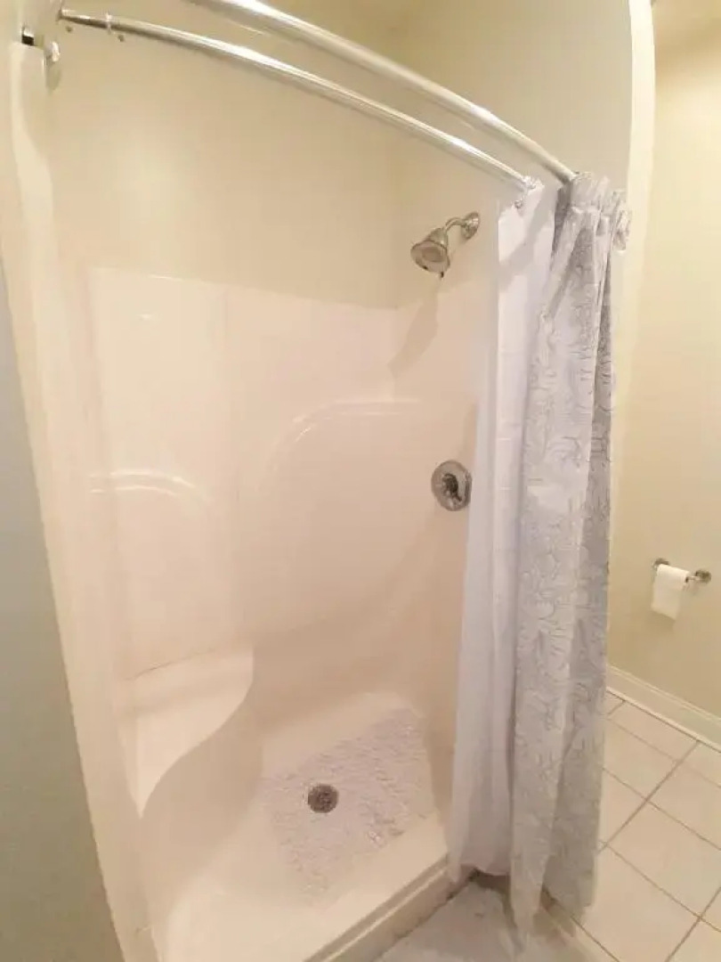 Historic Charm at Nottingham Place, 2nd Floor w friendly indoor cats, not suitable for those with mobility or balance difficulties