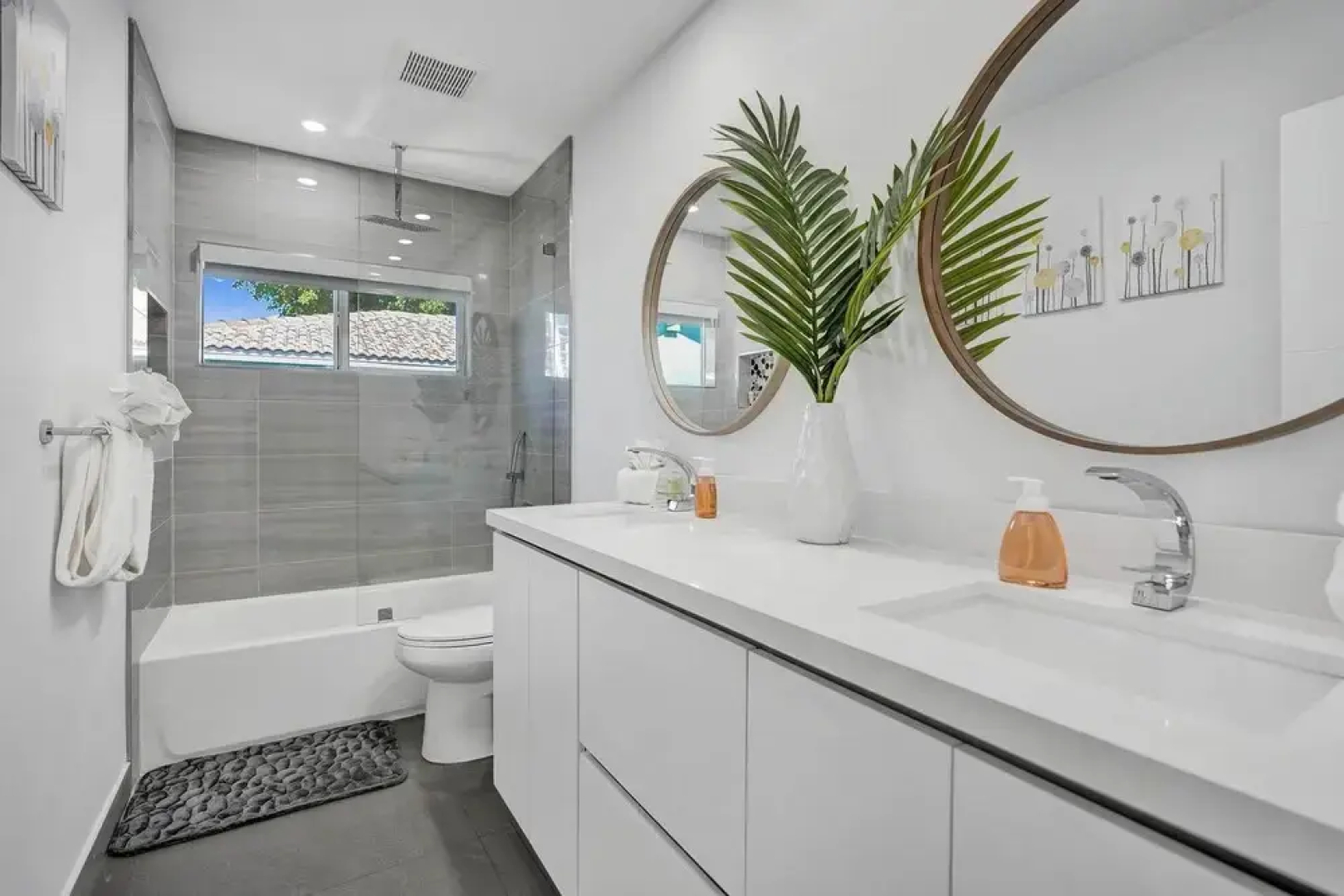 6BR Oasis with Heated Pool & Gameroom