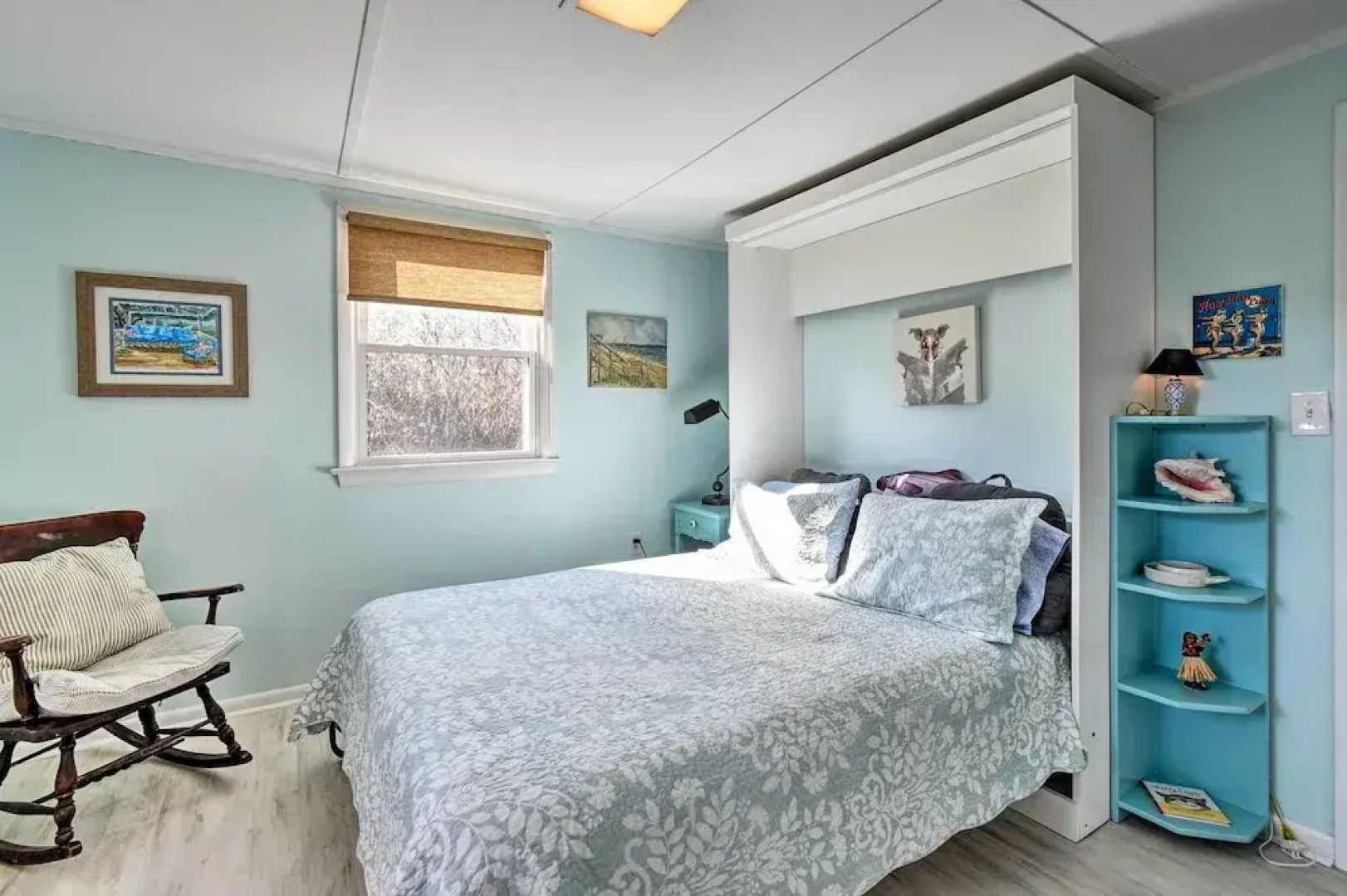 Classic Chesapeake Beachside Cottage w/ Porch!