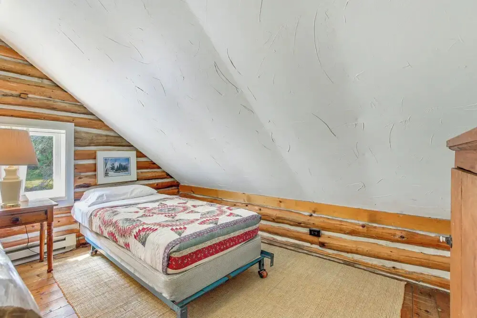 Baileys Harbor Cottage w/ Dock: Steps to Lake!