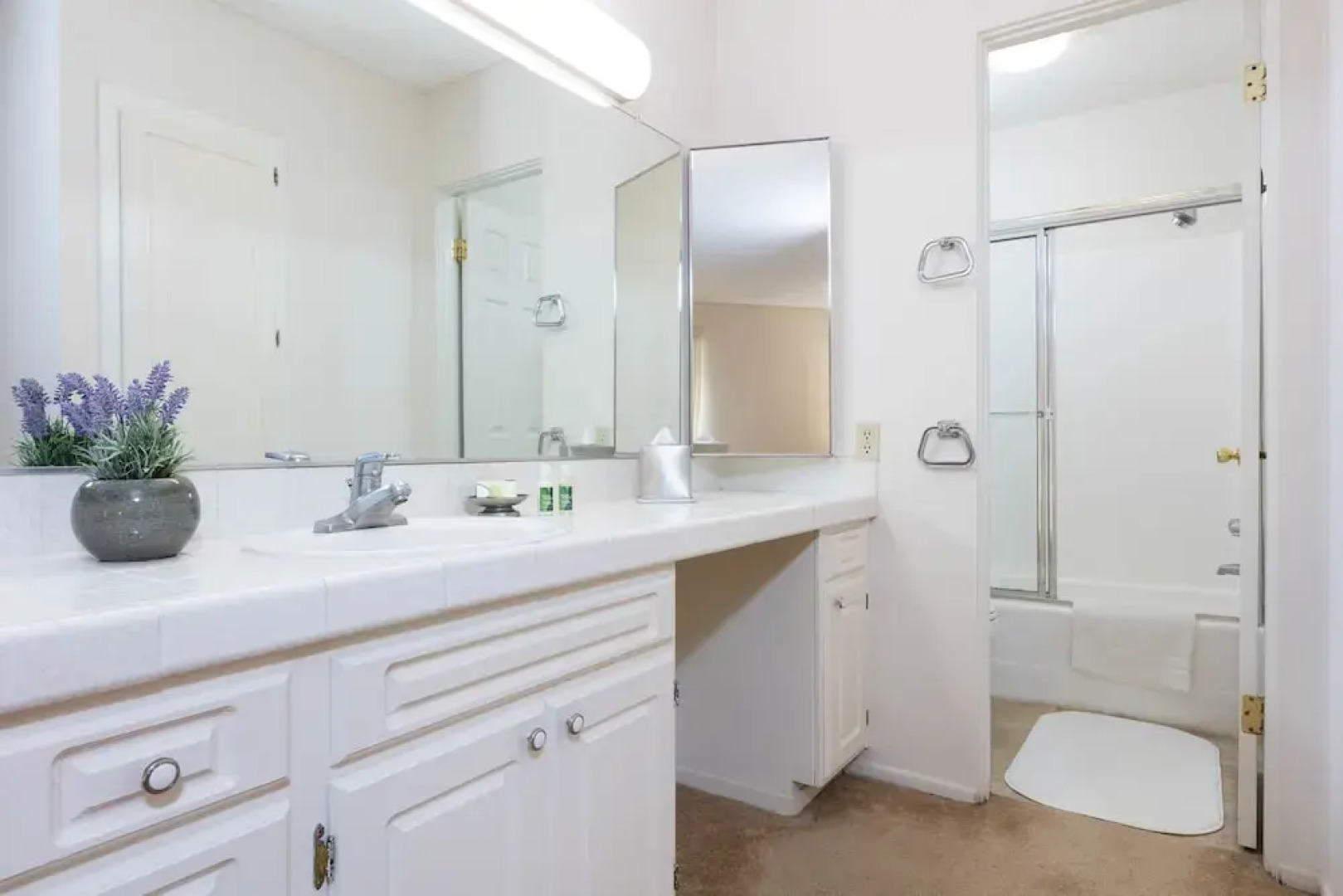 Oakwood Toluca Hills