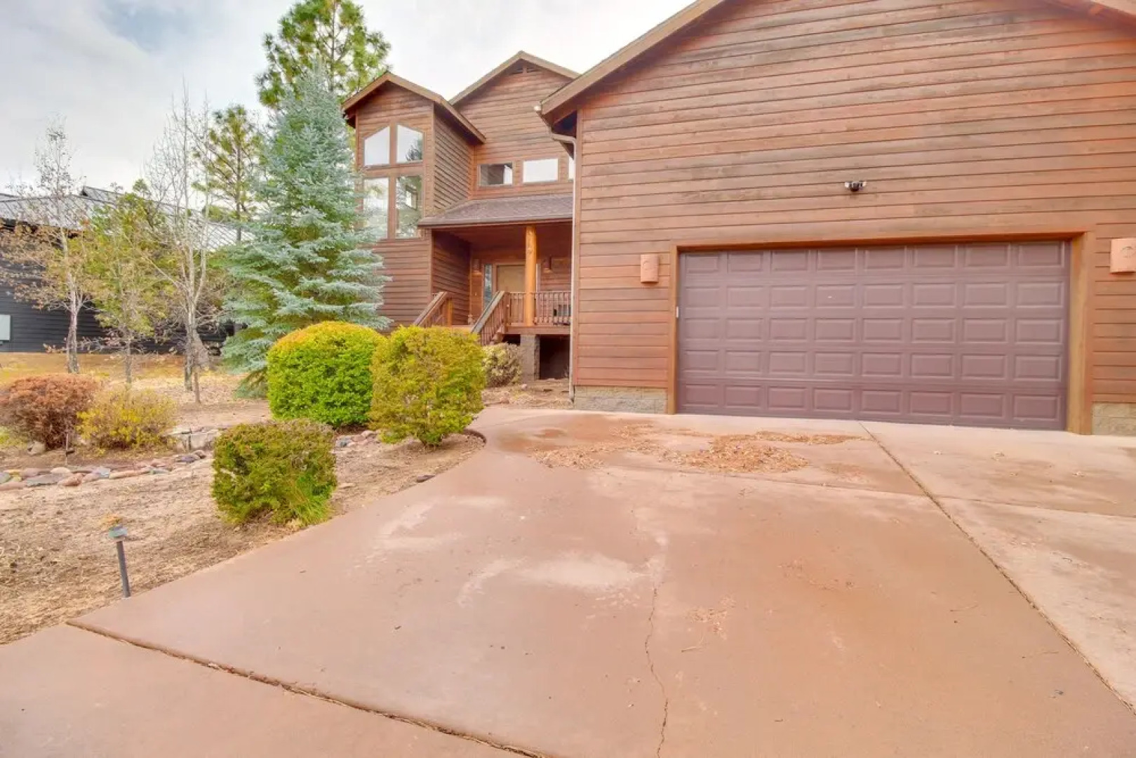 Show Low Home ~ 4 Mi to Fool Hollow Lake!