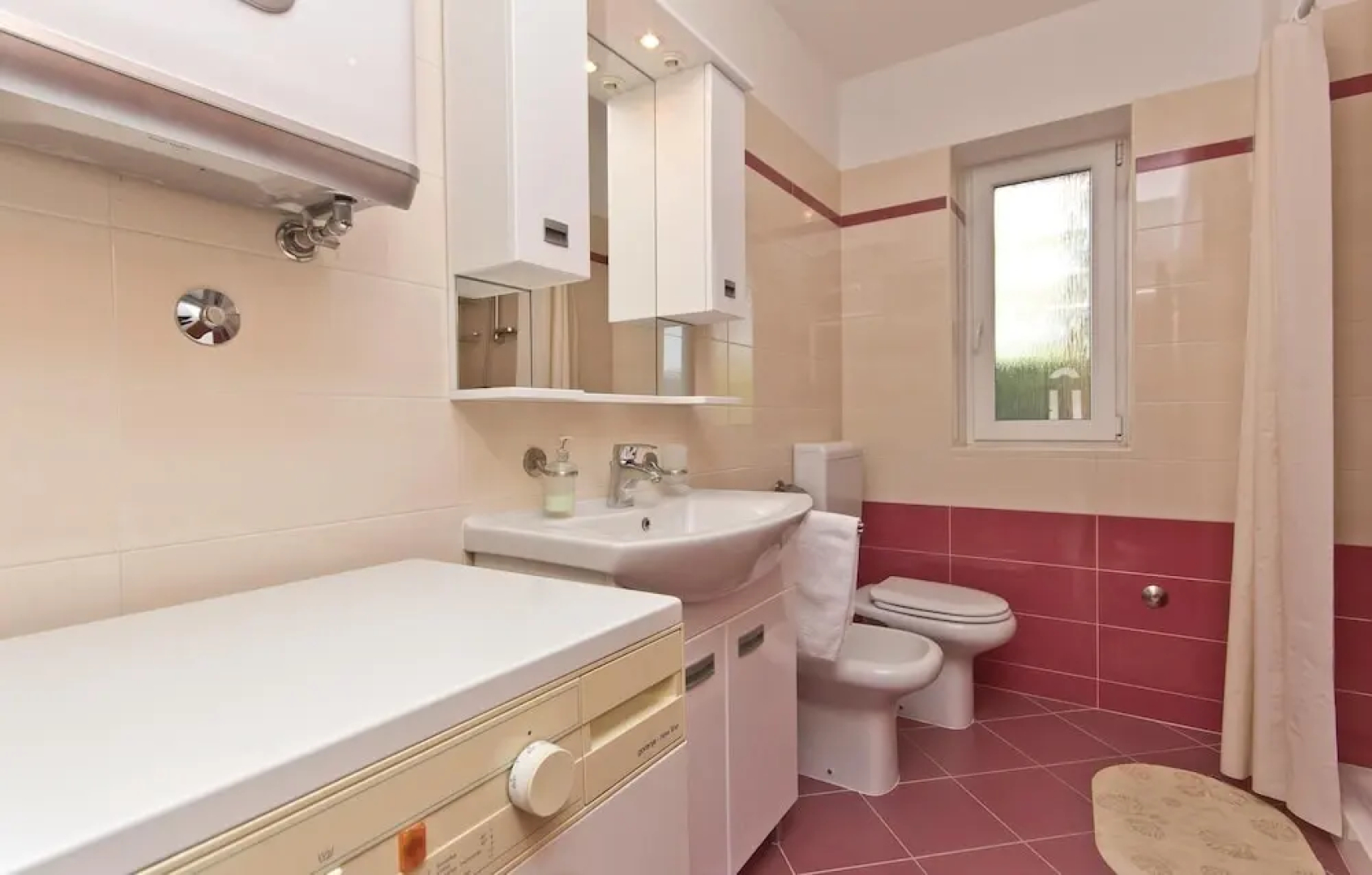 Awesome Home in Hrboki With Wifi and 3 Bedrooms