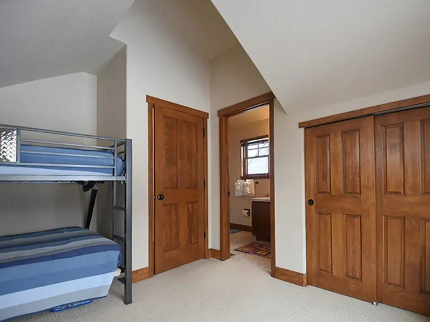 Rendezvous 25 Discovery Lane