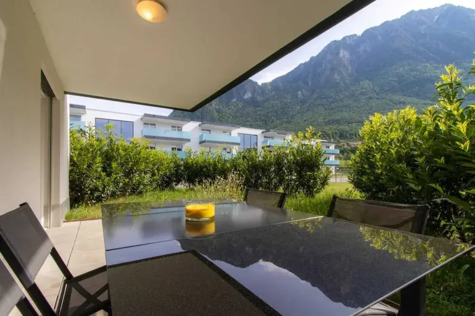 Modern 1 Bedroom Apartment at Le Bouveret. Self-checkin