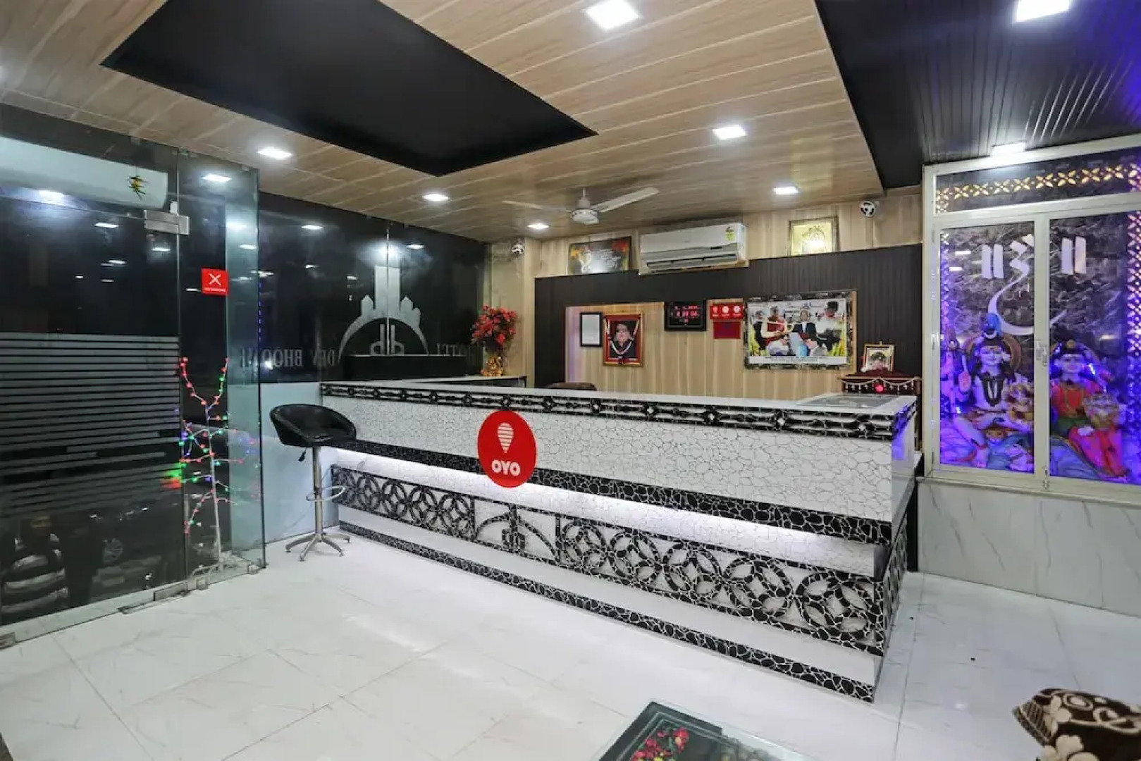OYO 10827 Hotel Dev Bhoomi