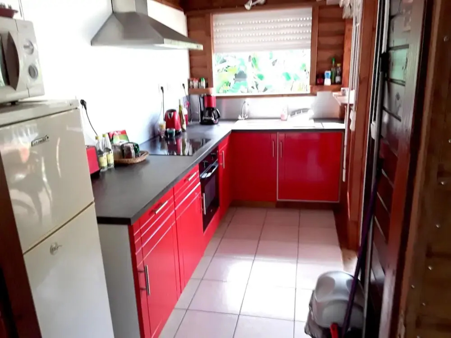 Bungalow With 2 Bedrooms in Bouillante, With Terrace and Wifi - 100 m