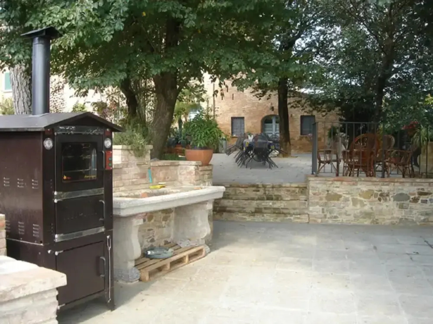 Elegant Castle Stay With Pool